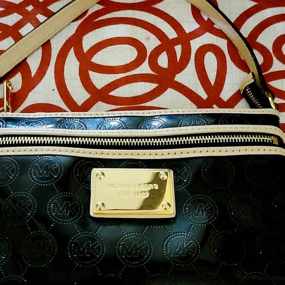 Michael Kors Clutch NWOT - Picture 7 of 8